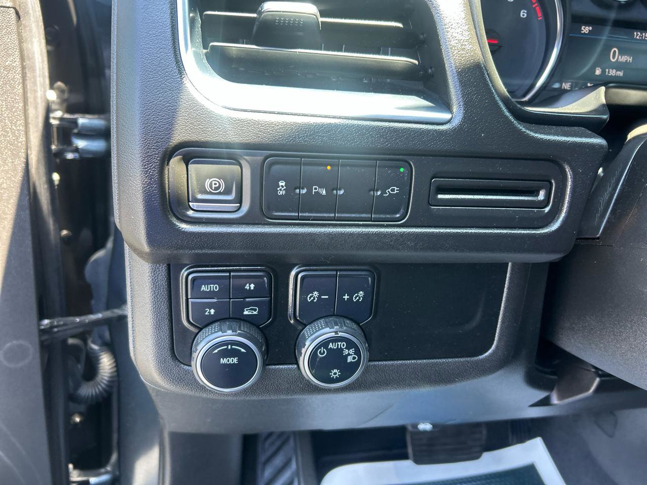Used 2021 Chevrolet Tahoe RST AWD/4WD image 15