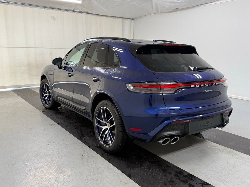 Certified 2022 Porsche Macan image 8