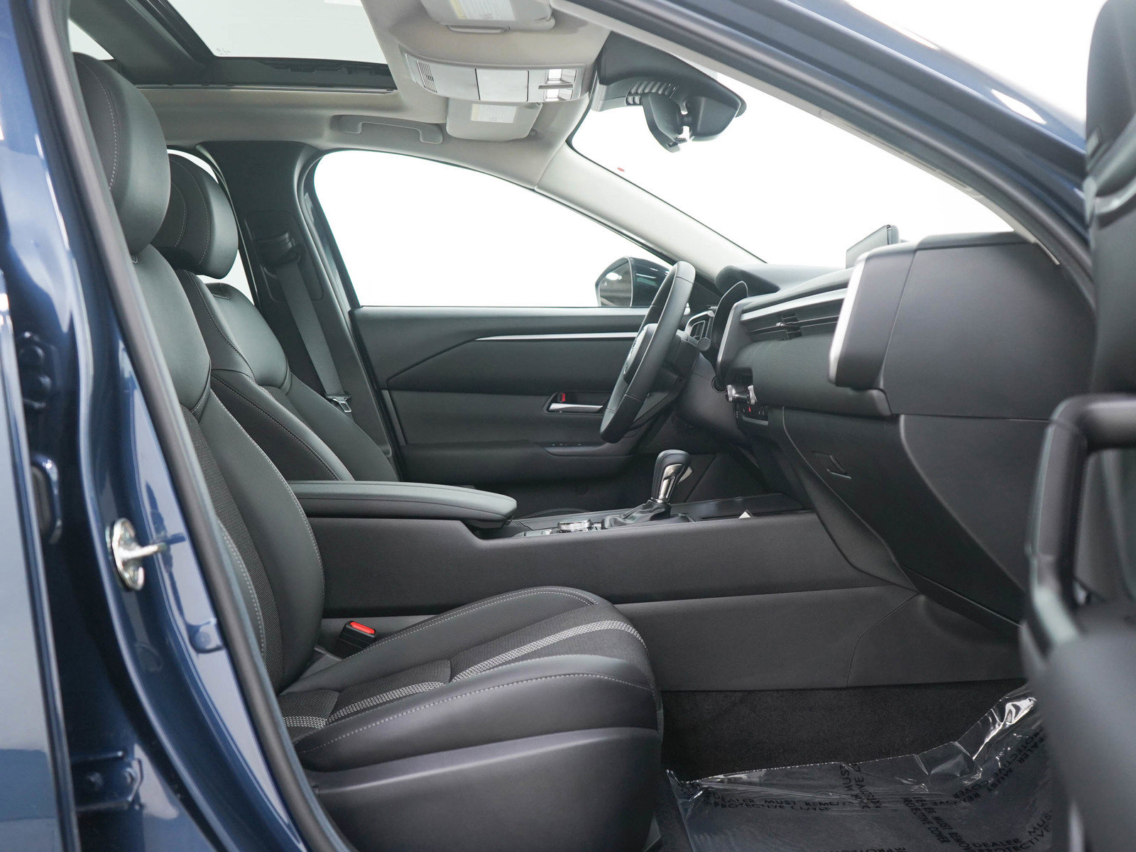 Used 2025 MAZDA CX-50 AWD 2.5 S w/ Premium Package image 11