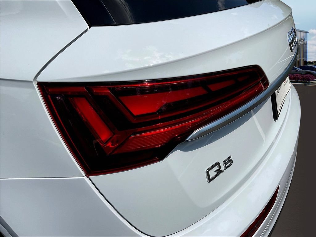 Used 2023 Audi Q5 2.0T Premium Plus w/ Premium Plus Package AWD/4WD image 25