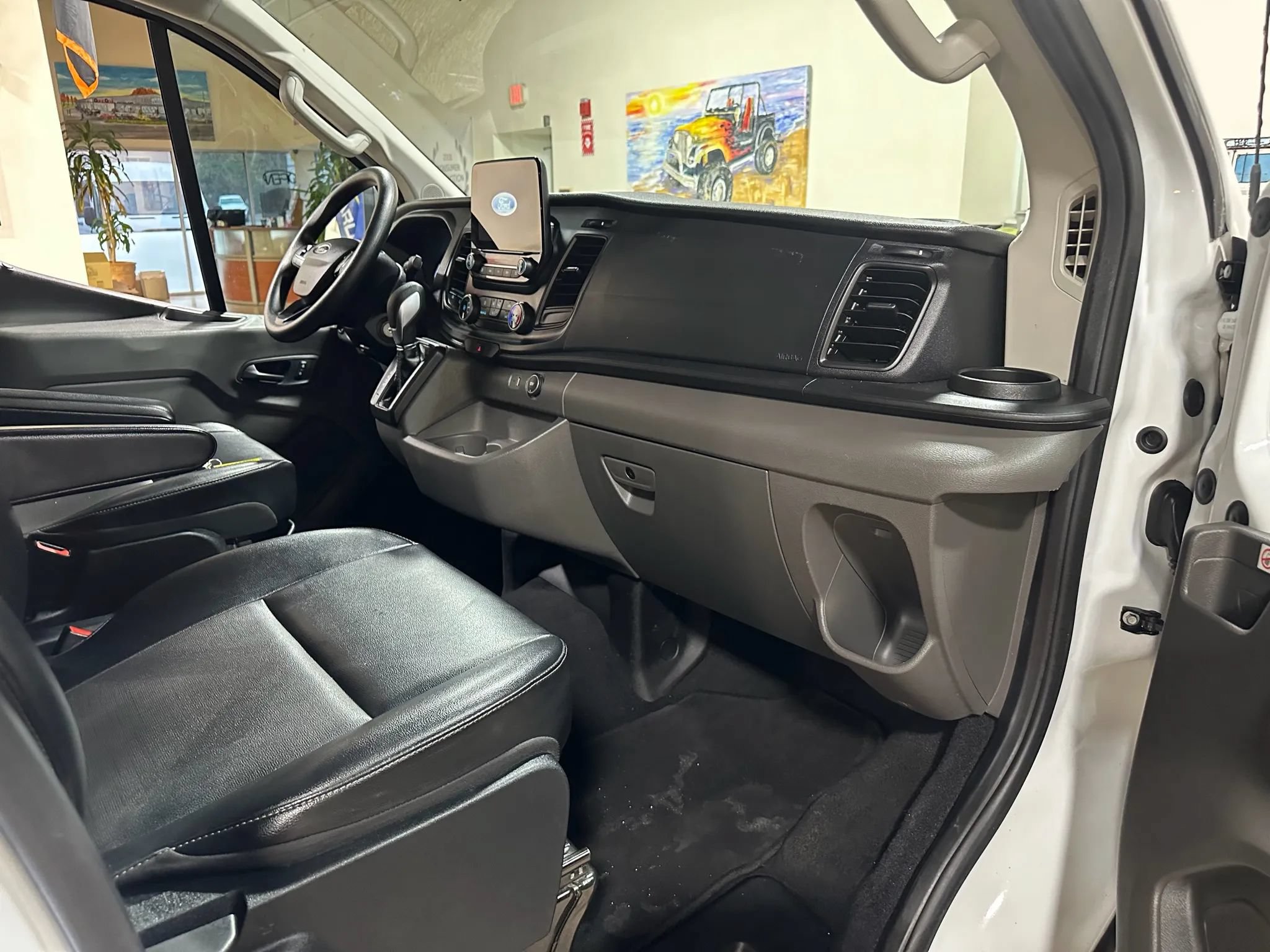 Used 2020 Ford Transit 150 XL RWD image 24