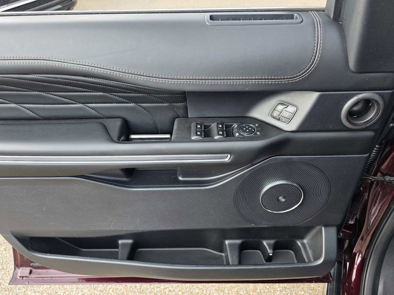 Used 2020 Ford Expedition Platinum image 15