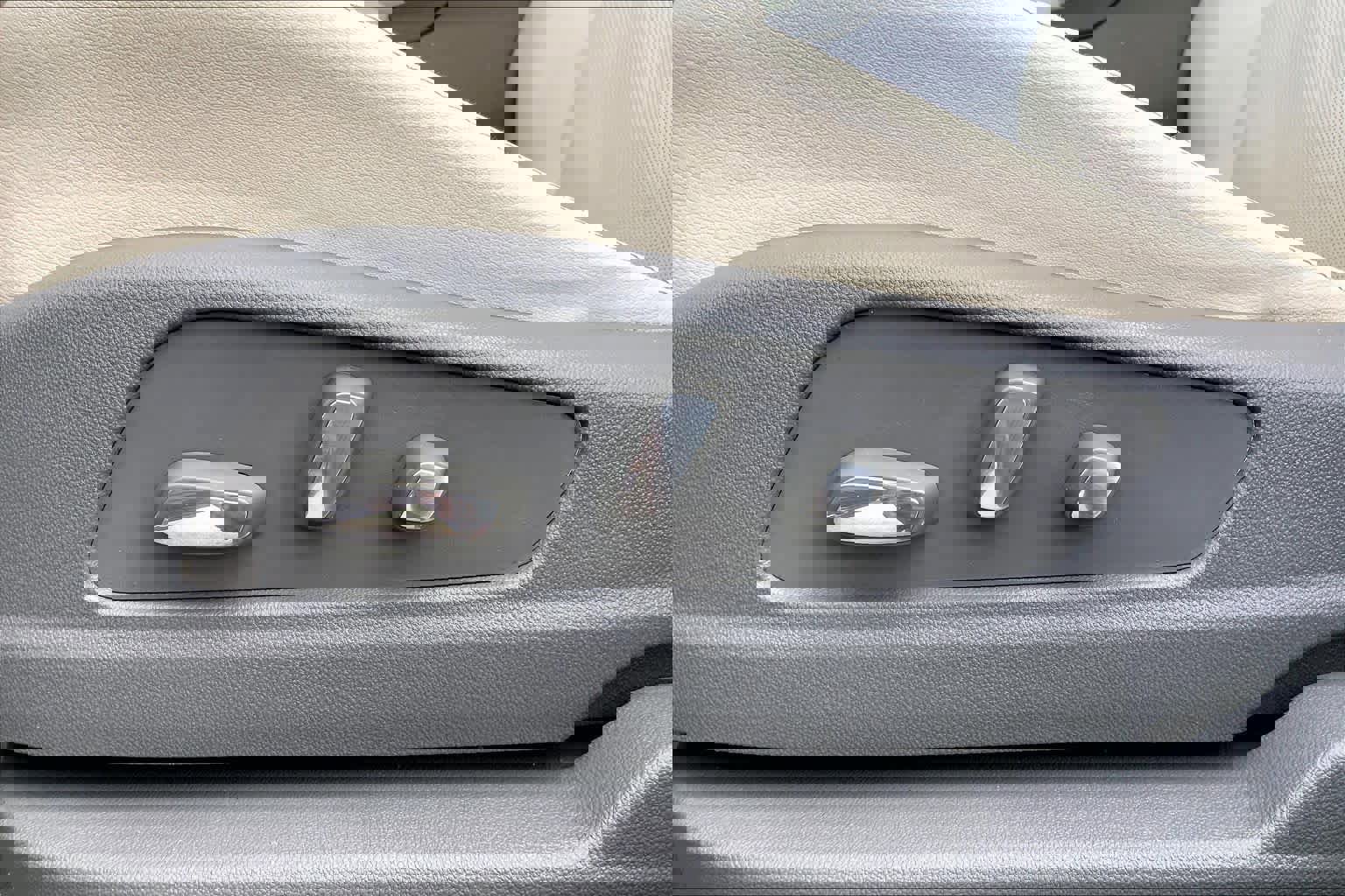 Used 2021 Cadillac XT5 Premium Luxury image 30