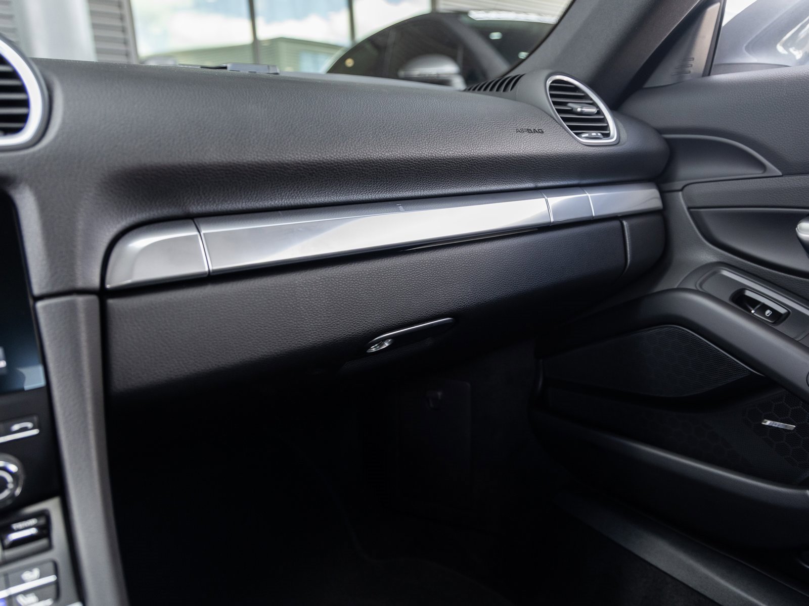 New 2025 Porsche 718 Cayman image 33