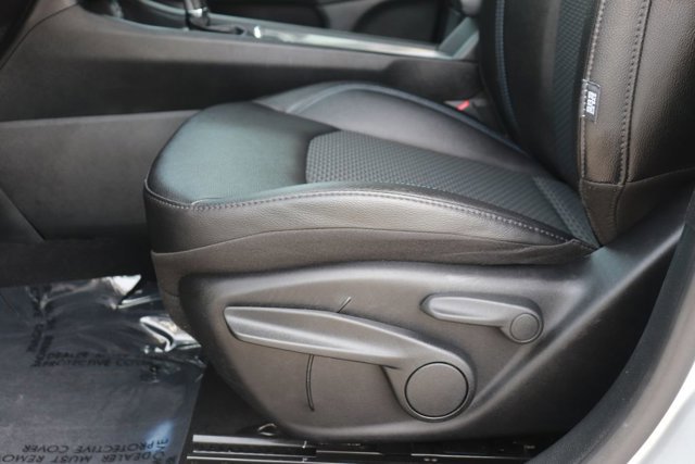 Used 2025 Jeep Compass Latitude image 11