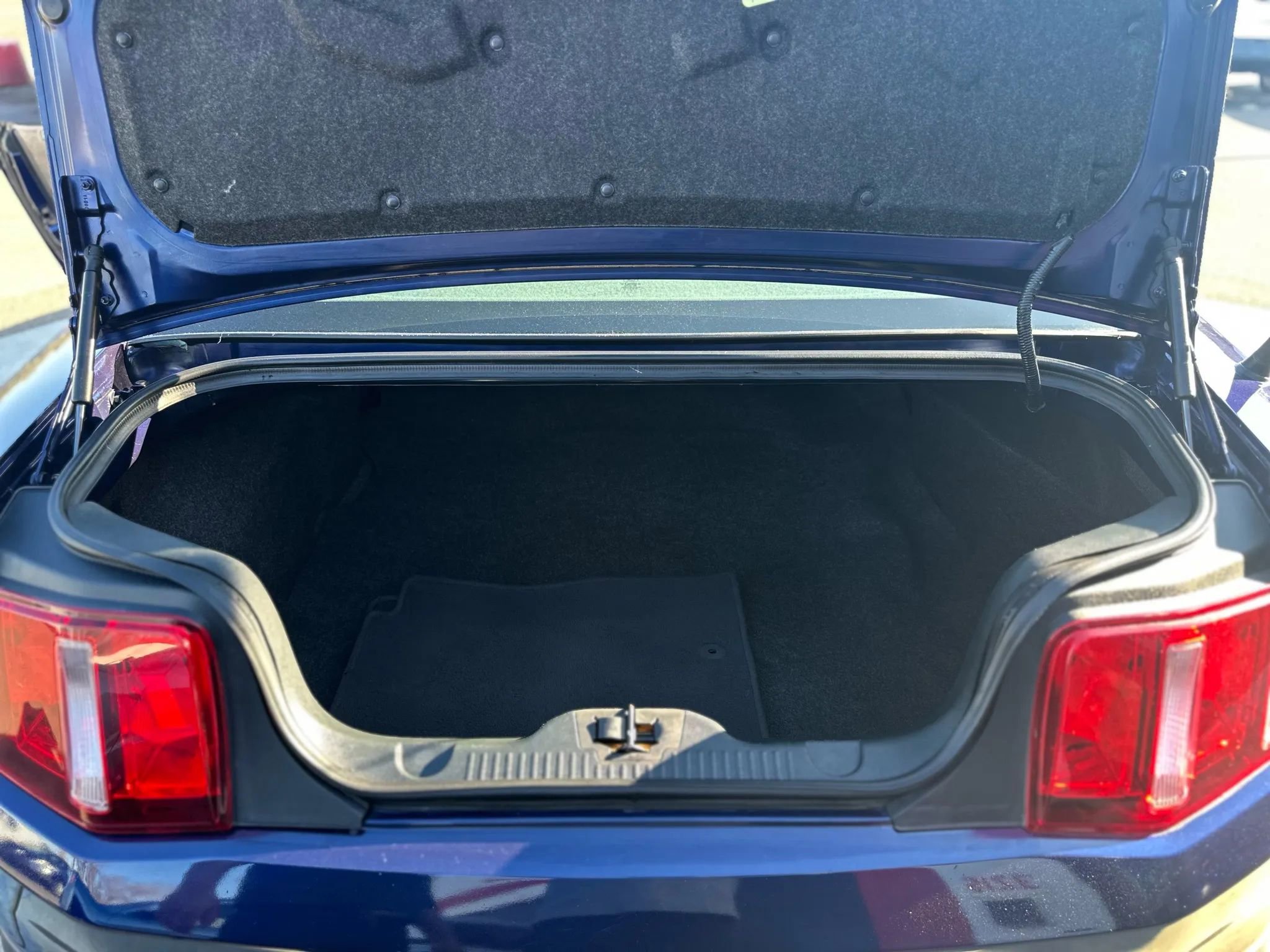 Used 2012 Ford Mustang Coupe image 16