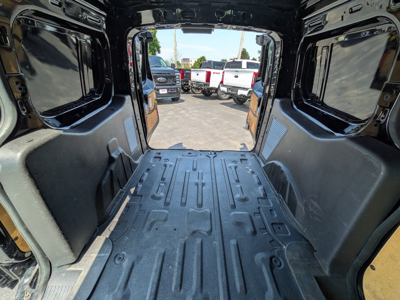 Used 2016 Ford Transit Connect XL FWD image 14