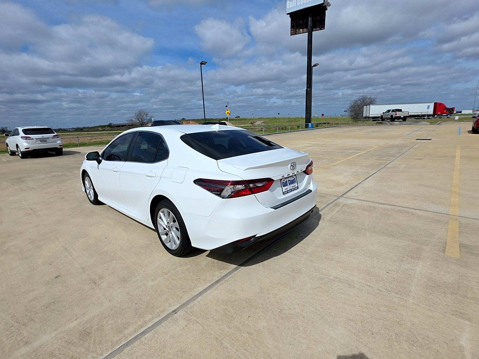 Used 2023 Toyota Camry LE image 6