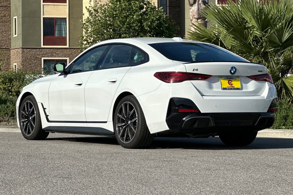 Used 2025 BMW i4 eDrive40 w/ M Sport Package image 5