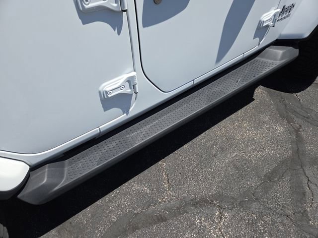Used 2021 Jeep Wrangler Unlimited Sahara w/ Uconnect 4C Nav & Sound Group AWD/4WD image 15