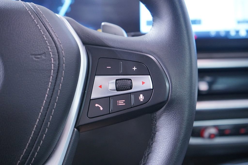 Used 2025 BMW X5 xDrive40i w/ Parking Assistance Package image 21