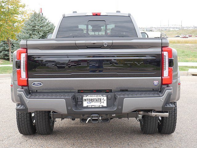 New 2026 Ford F450 Platinum w/ FX4 Off-Road Package image 4