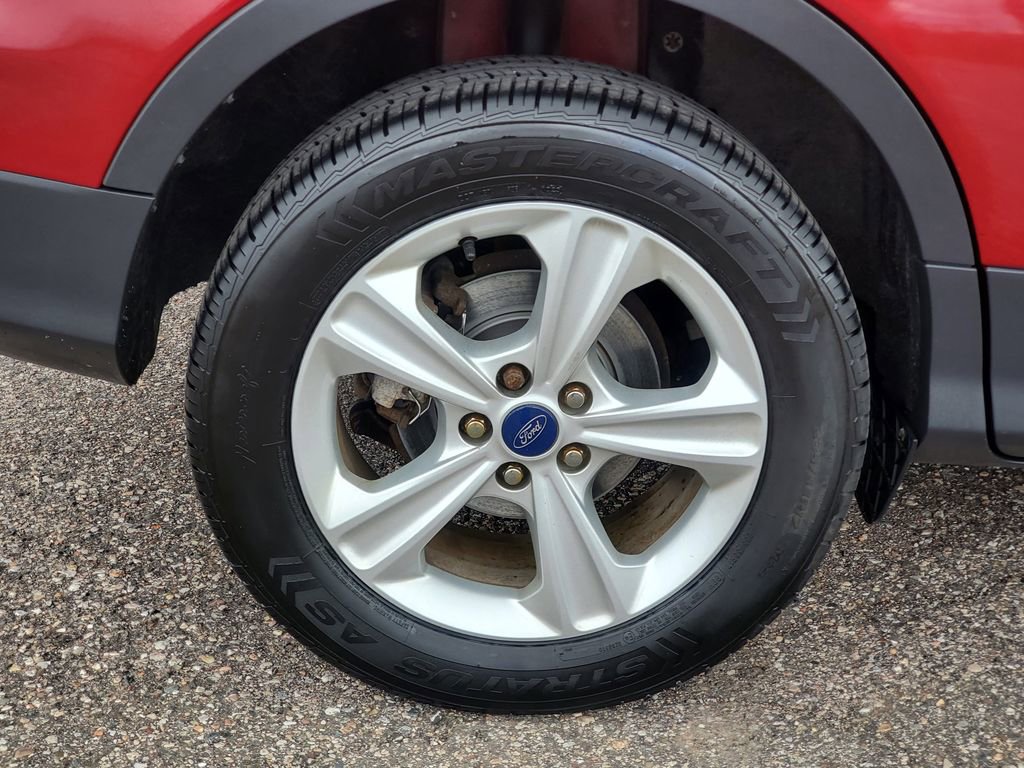 Used 2015 Ford Escape SE FWD image 5