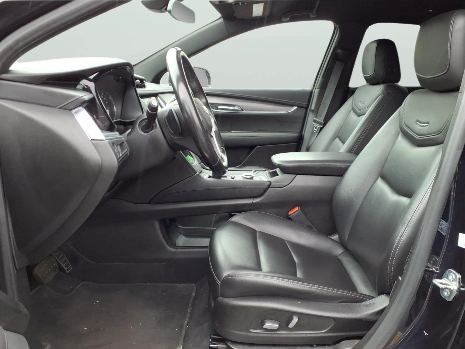 Used 2022 Cadillac XT5 Luxury AWD/4WD image 17