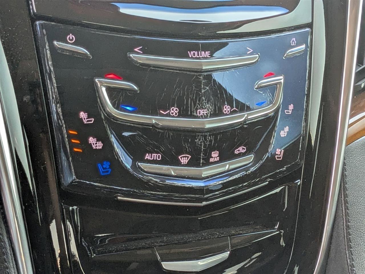 Used 2017 Cadillac Escalade Luxury AWD/4WD image 25
