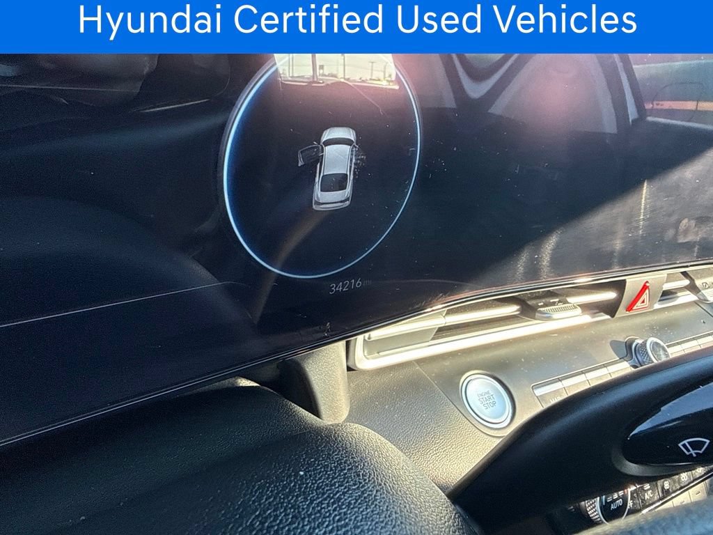 Used 2025 Hyundai Elantra Limited w/ Cargo Package FWD image 7