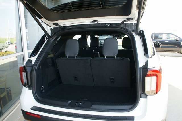 New 2026 Ford Explorer Tremor w/ Tremor Convenience Package image 31