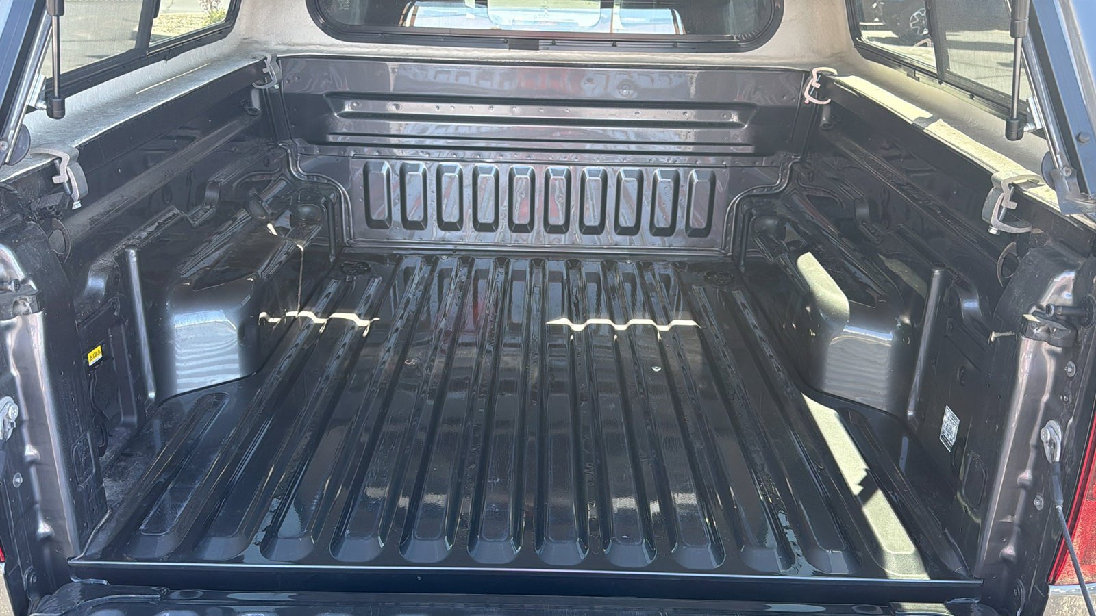 Used 2023 Ford Maverick Lariat w/ Lariat Luxury Package FWD image 11