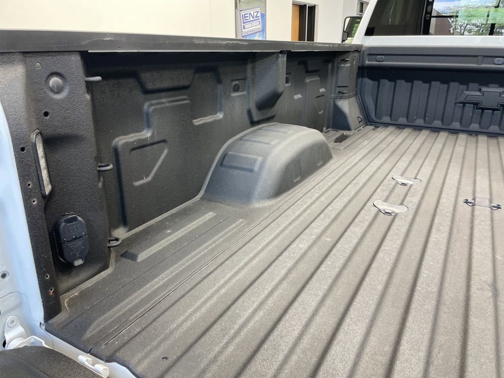 Used 2025 Chevrolet Silverado 2500 LT image 13