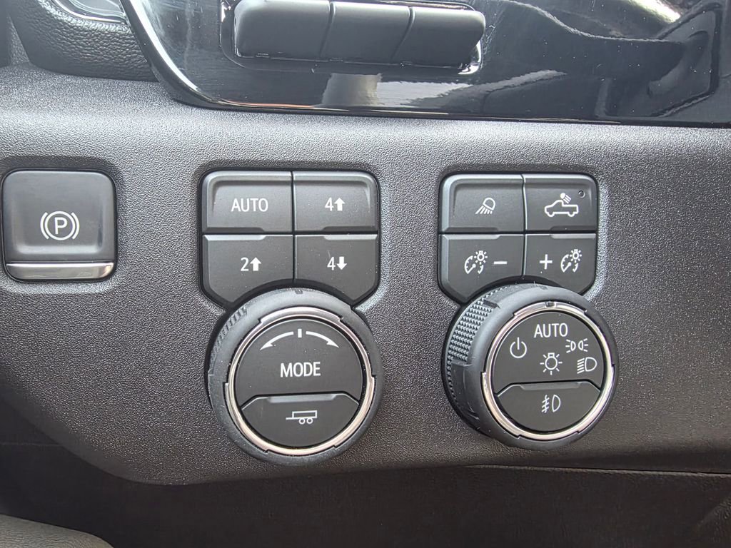 New 2026 Chevrolet Silverado 2500 ZR2 image 21