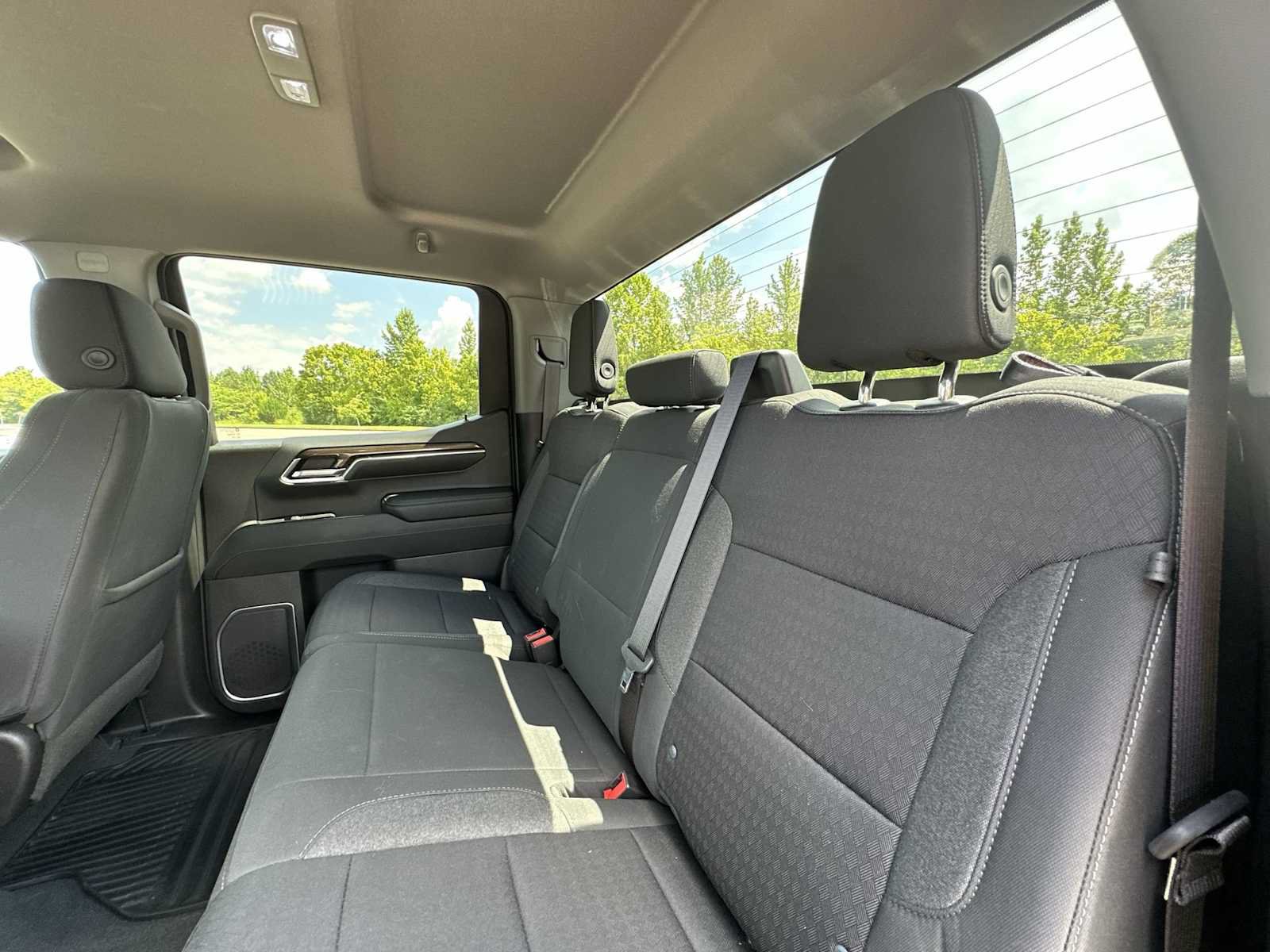 Used 2023 Chevrolet Silverado 1500 LT AWD/4WD image 21