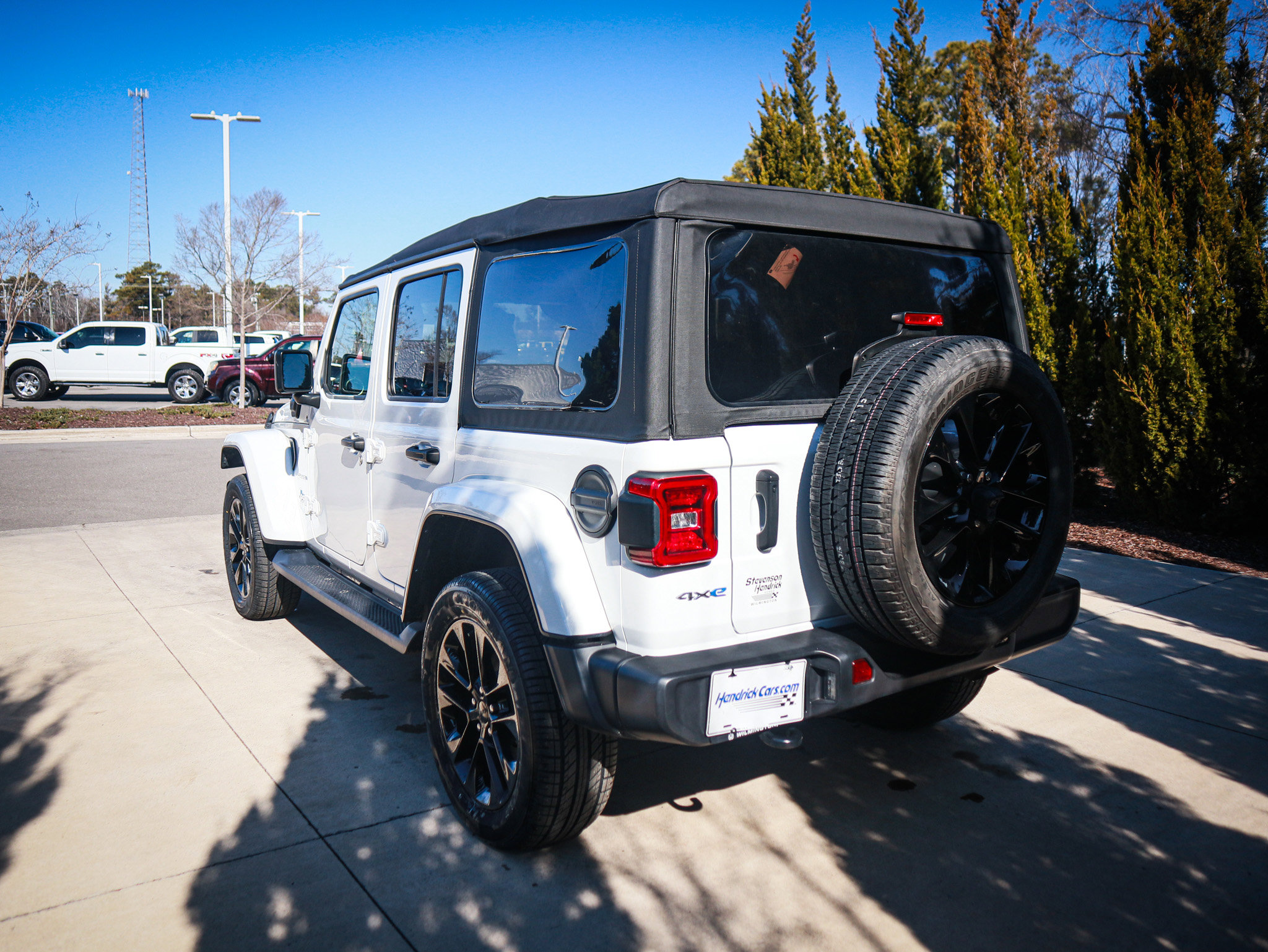 Used 2021 Jeep Wrangler Unlimited Sahara image 8