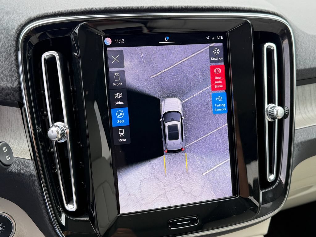 Certified 2023 Volvo XC40 B5 Plus w/ Protection Package Premier AWD/4WD image 32