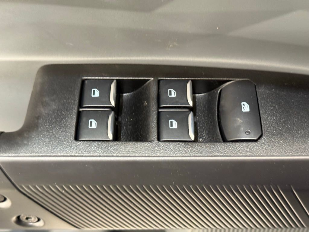 New 2025 Ford Maverick XL image 27