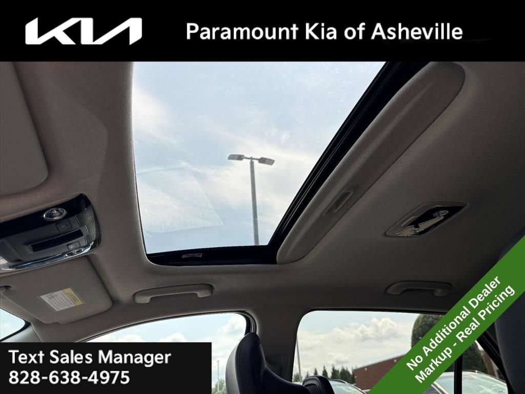 New 2026 Kia Niro EX w/ EX Premium Package FWD image 13