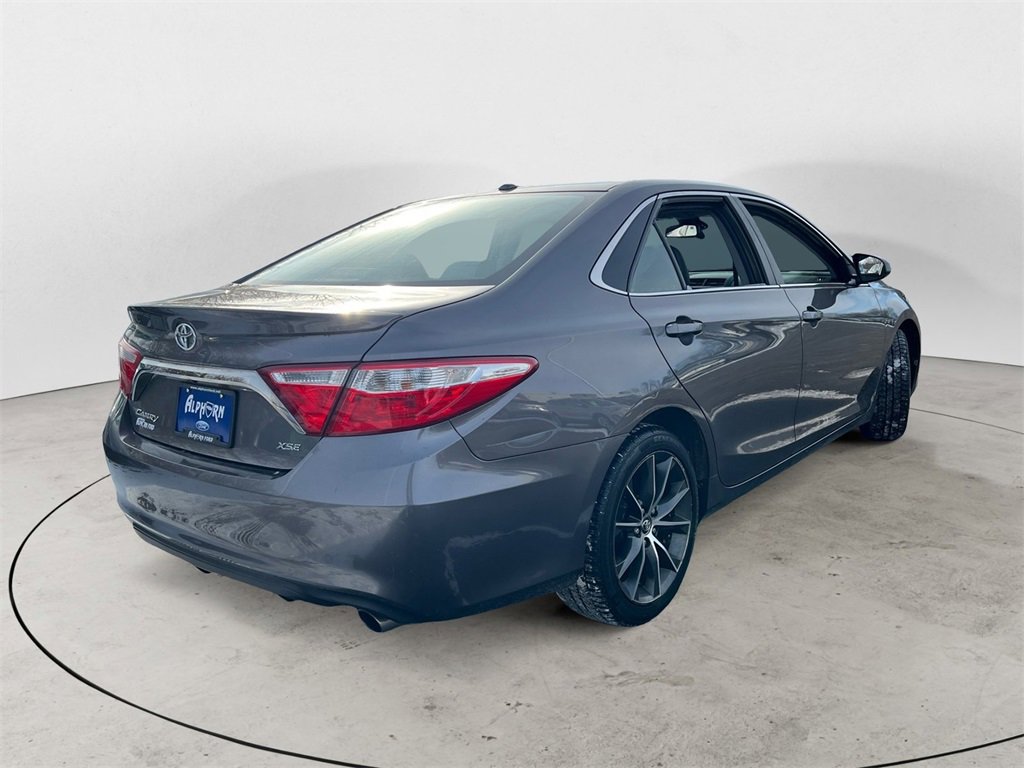 Used 2015 Toyota Camry XSE image 3