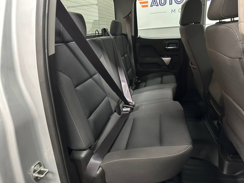 Used 2017 Chevrolet Silverado 1500 LT w/ Redline Edition AWD/4WD image 21