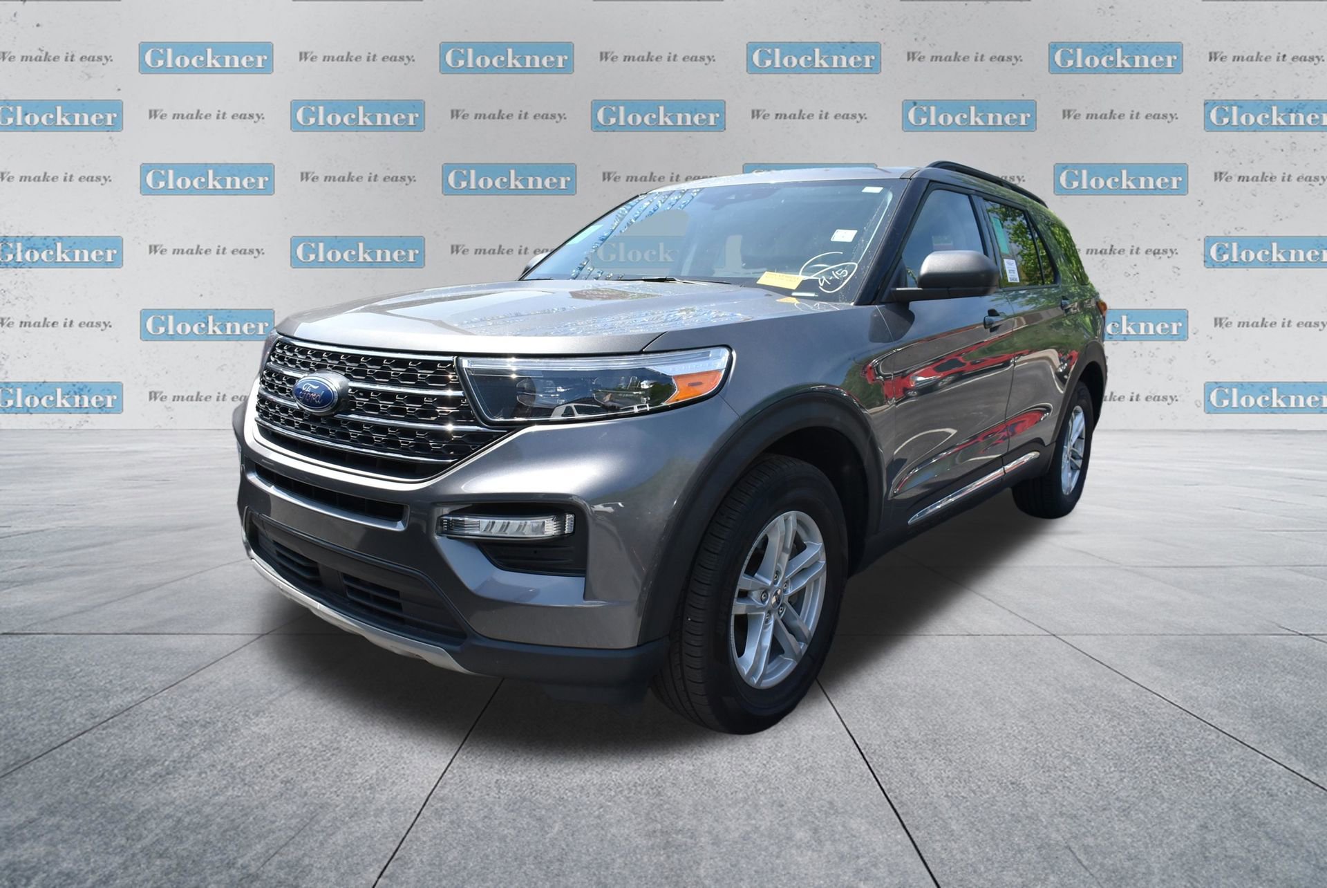 Used 2023 Ford Explorer XLT w/ Equipment Group 202A AWD/4WD image 14