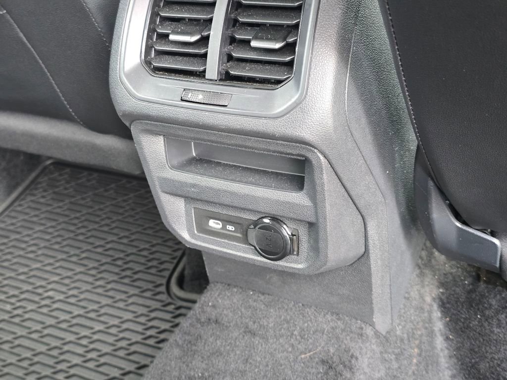 Certified 2024 Volkswagen Tiguan Wolfsburg Edition AWD/4WD image 28