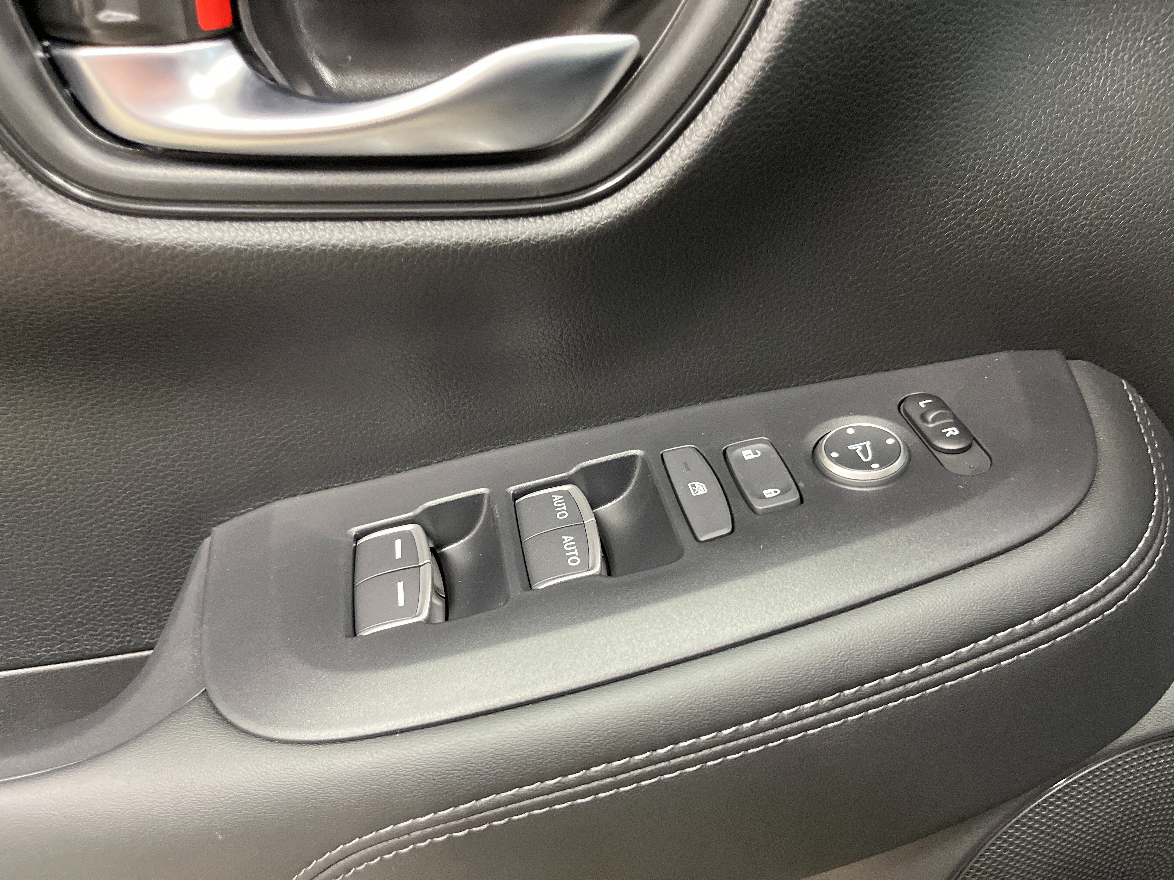 New 2027 Honda HR-V EX-L image 17