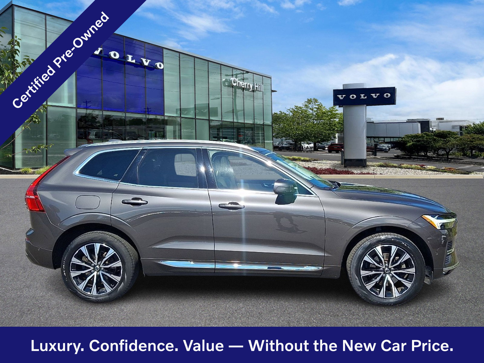 Certified 2023 Volvo XC60 B5 Plus w/ Climate Package AWD/4WD image 8