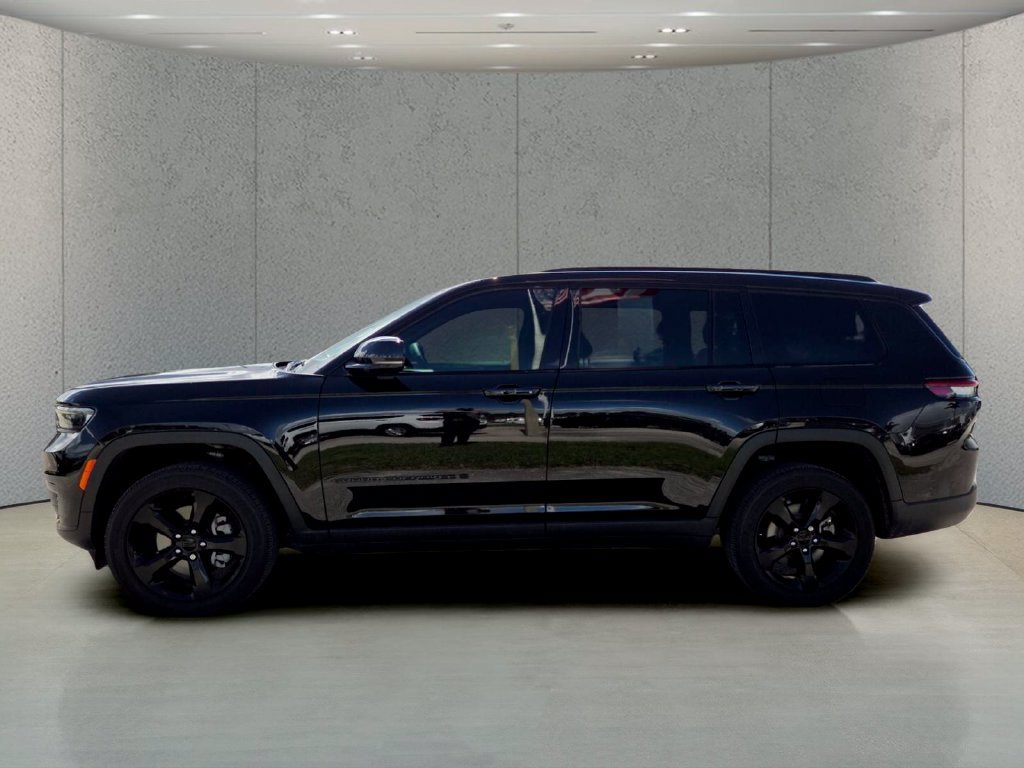 Used 2024 Jeep Grand Cherokee L Altitude AWD/4WD image 10