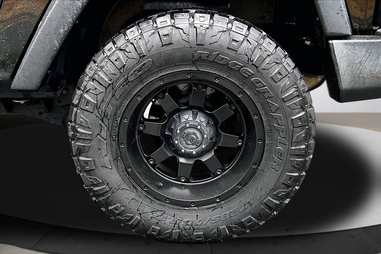 Used 2017 Jeep Wrangler Sport w/ Quick Order Package 23S image 31