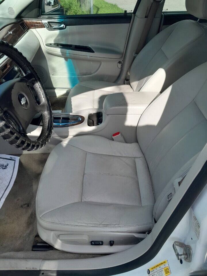 Used 2013 Chevrolet Impala LTZ FWD image 8