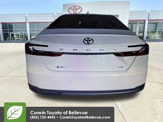 Used 2025 Toyota Camry LE image 7