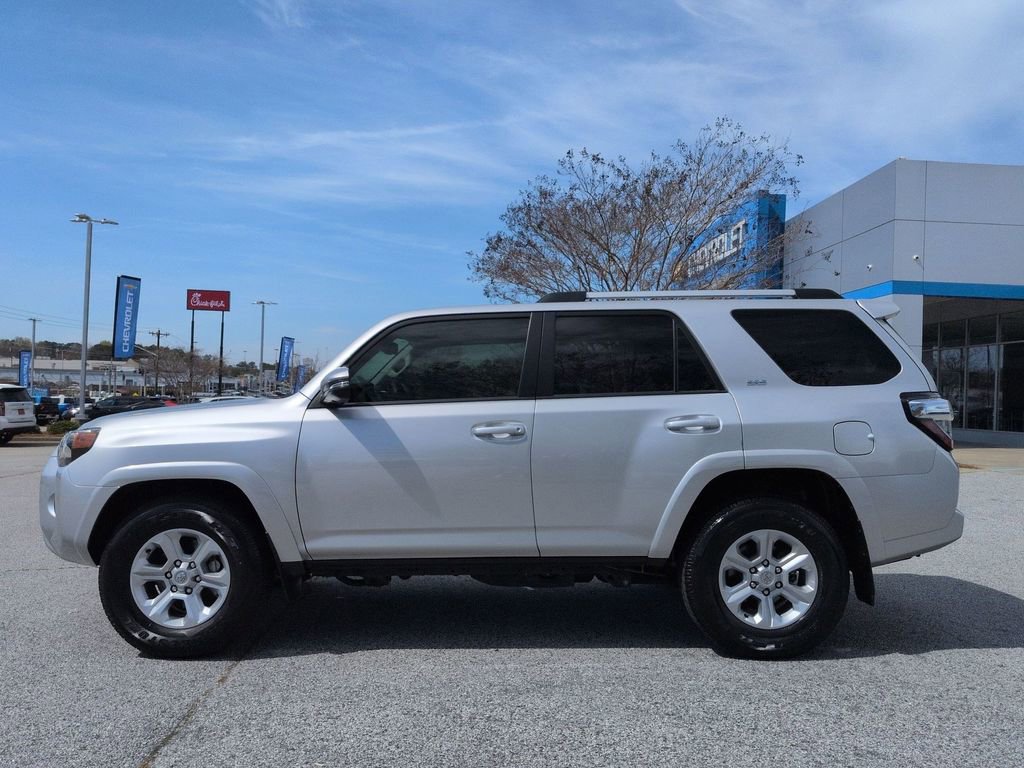 Used 2022 Toyota 4Runner SR5 Premium w/ Moonroof Package image 5