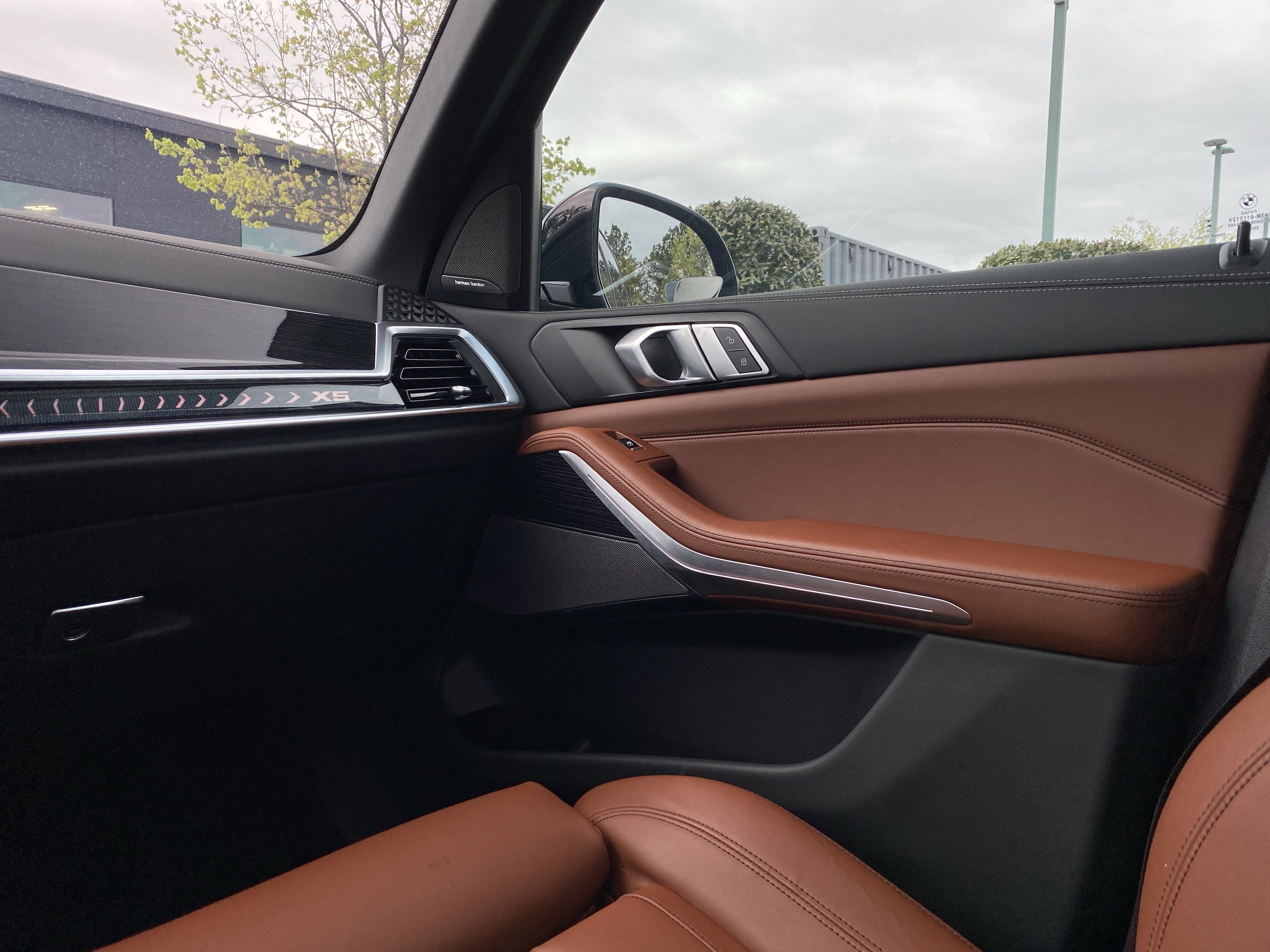 Used 2025 BMW X5 xDrive40i w/ M Sport Package image 42