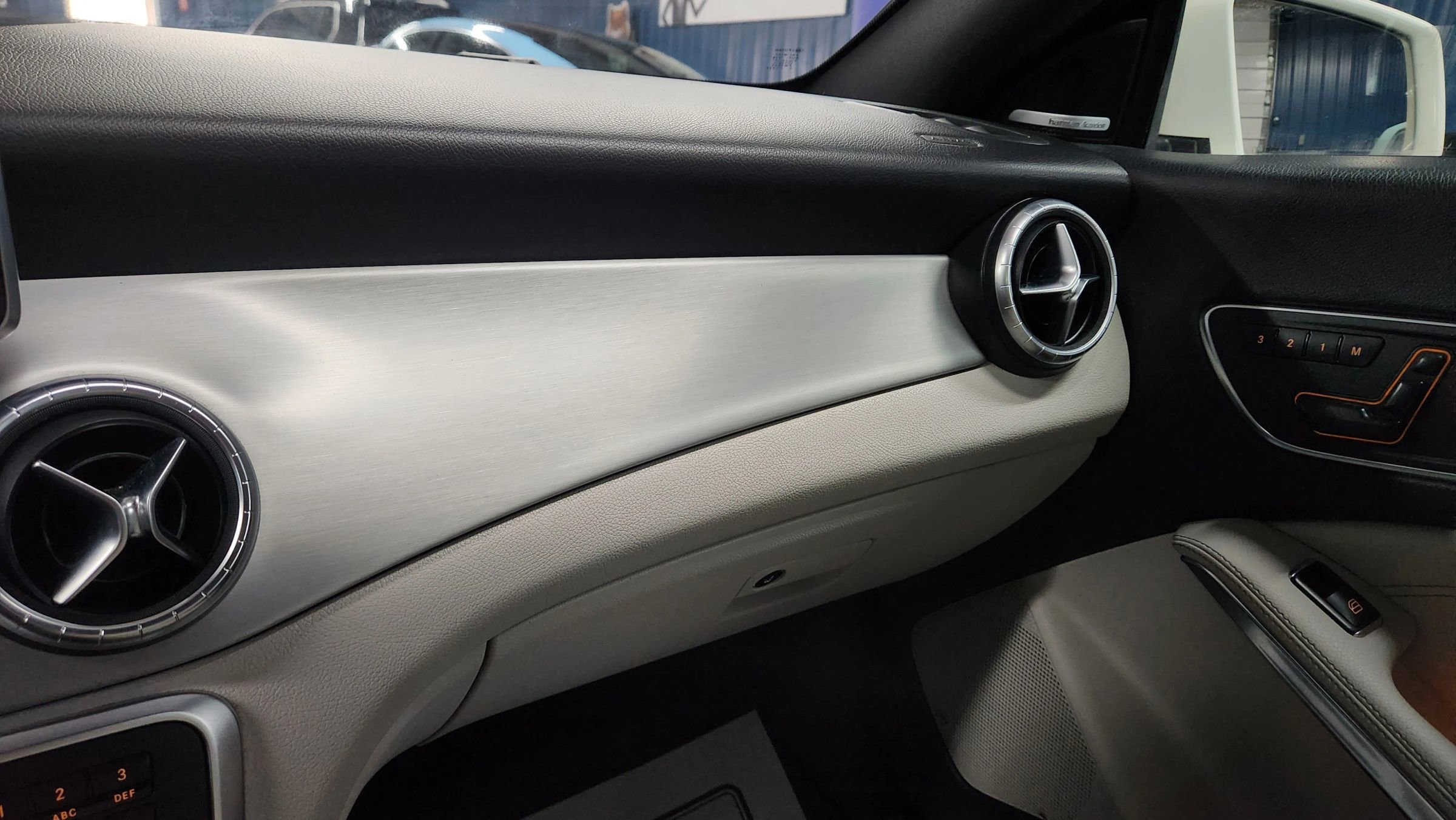 Used 2014 Mercedes-Benz CLA 250 4MATIC image 36