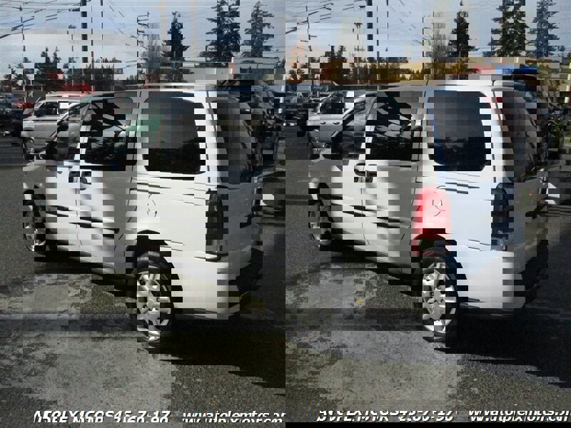 Used 2008 Chevrolet Uplander w/ Climate Package image 5