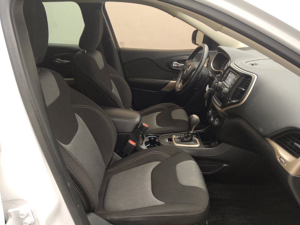 Used 2018 Jeep Cherokee Latitude w/ Altitude Package image 21