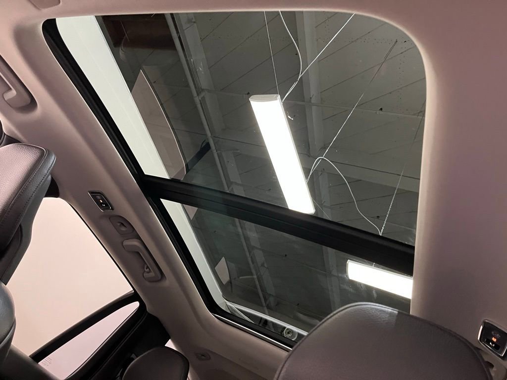 Used 2018 Volvo XC90 T6 Momentum w/ Convenience Package AWD/4WD image 10