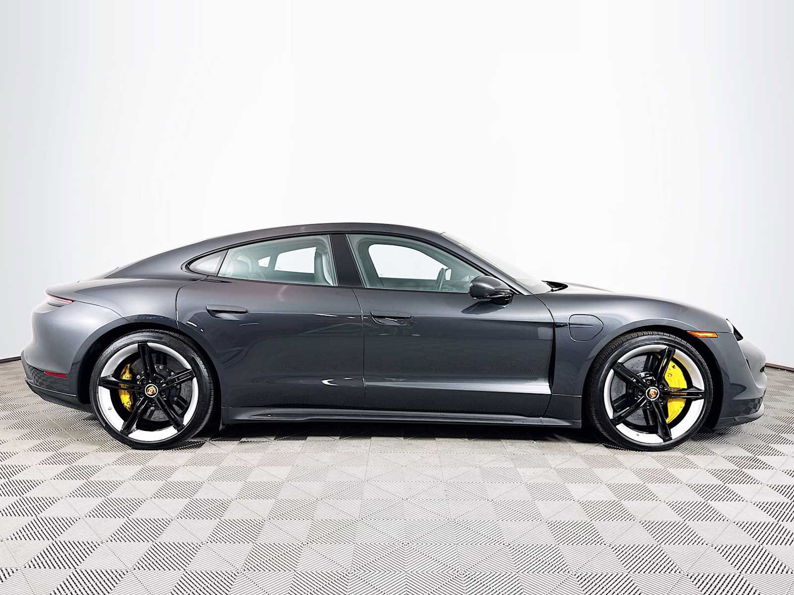 Used 2021 Porsche Taycan Turbo S AWD/4WD image 4