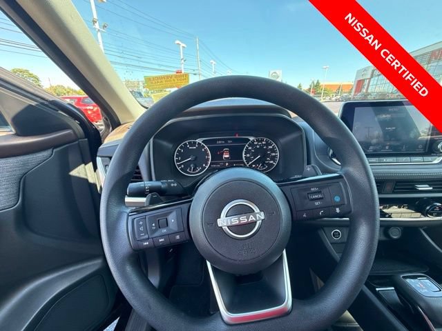 Used 2023 Nissan Rogue SV AWD/4WD image 19