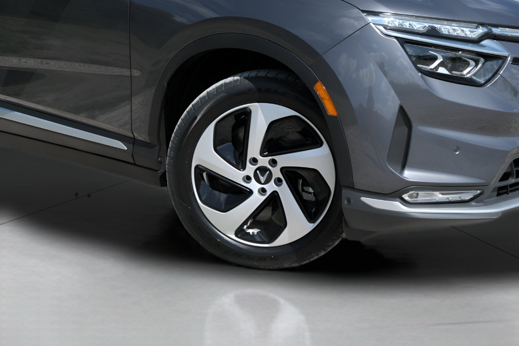 New 2025 VinFast VF 8 Eco AWD/4WD image 29