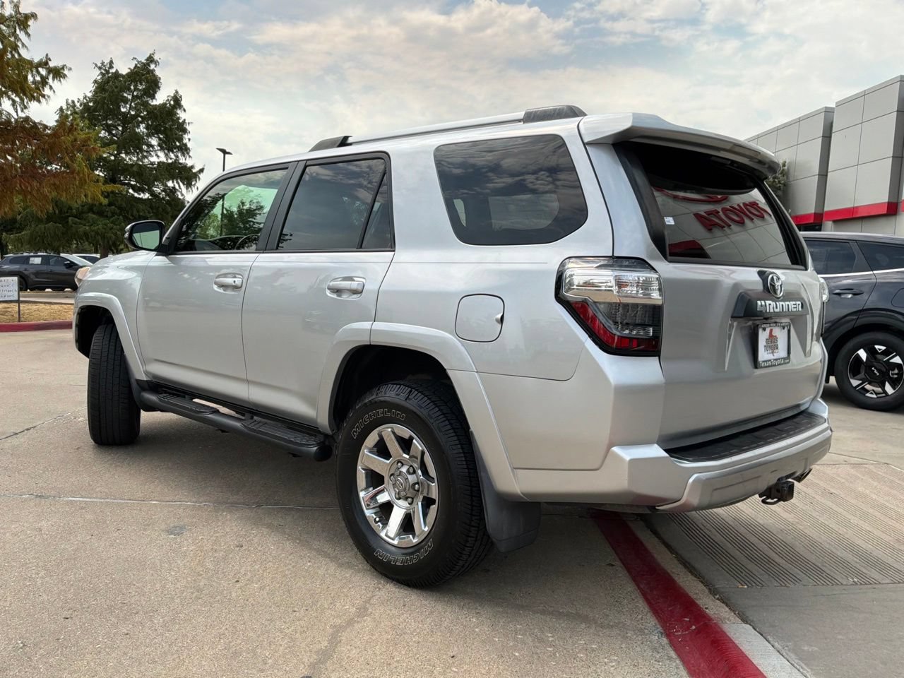 Used 2015 Toyota 4Runner Trail Premium AWD/4WD image 8