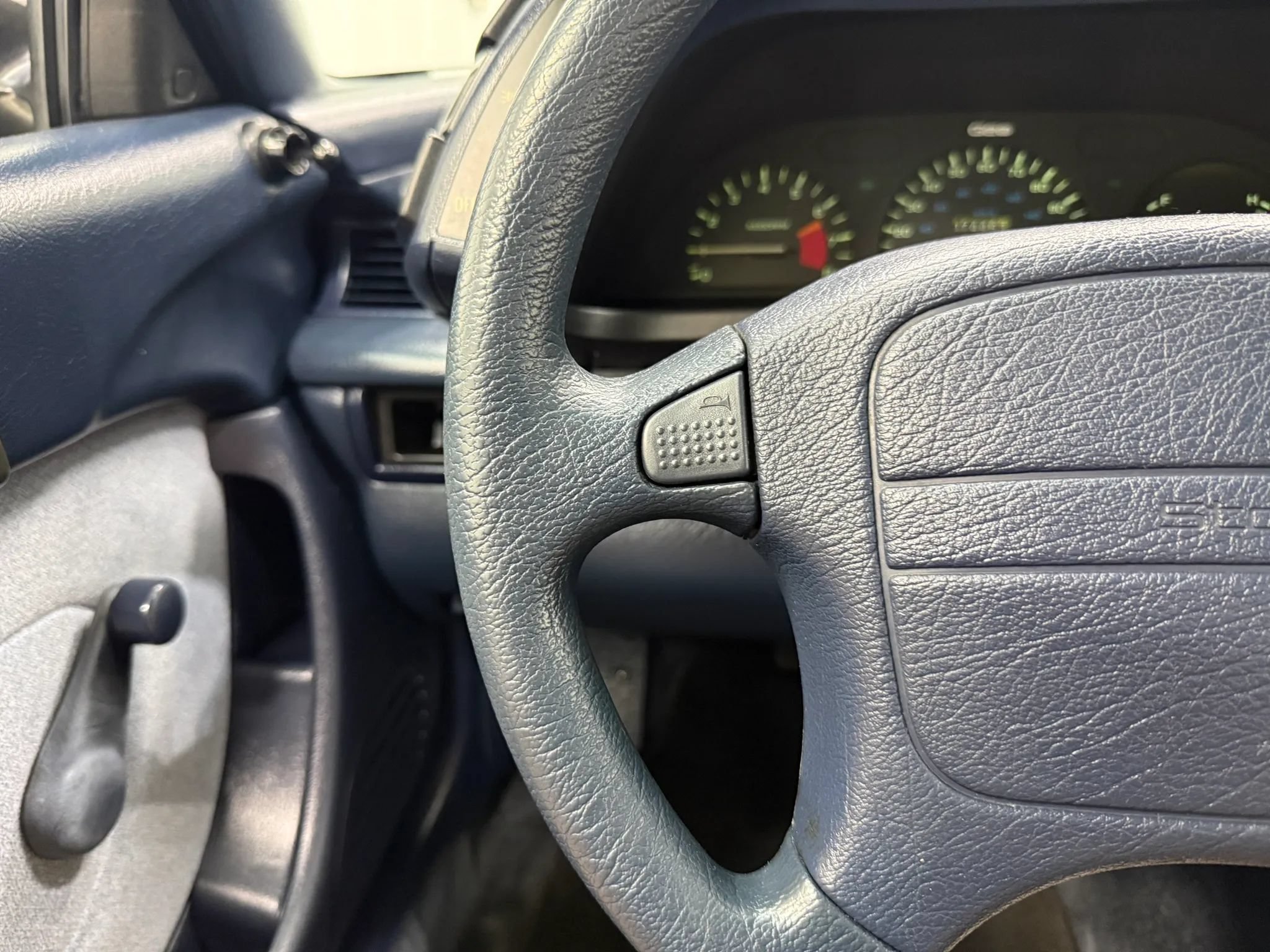 Used 1992 Geo Storm Hatchback FWD image 27